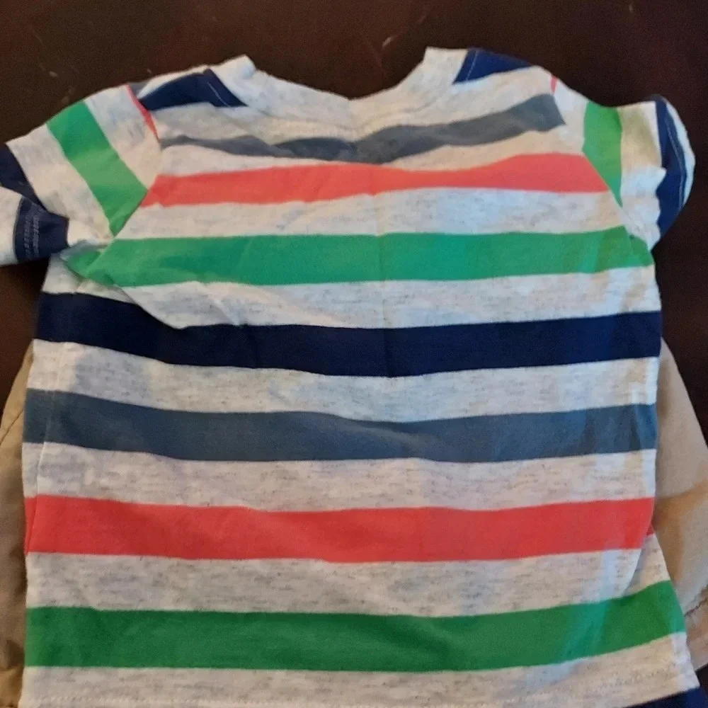 Carter's Baby Boy Striped T-Shirt and Khaki Color Shorts Size 6 - Picture 5 of 6
